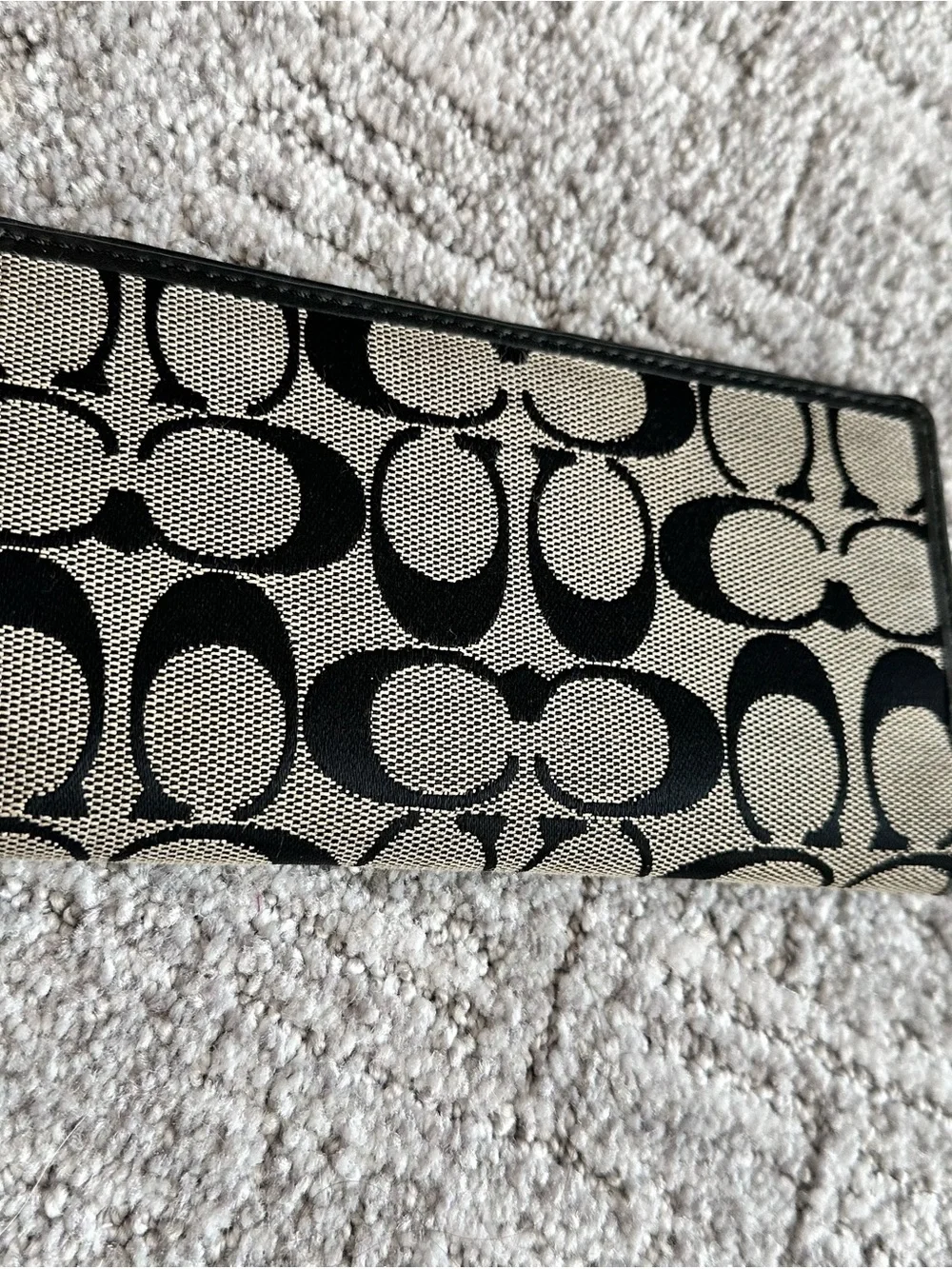 Designer-Style Monogram Long Wallet in Black and Beige - Picture 4 of 7